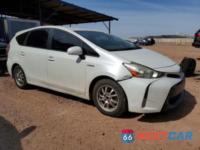 Czwarte zdjęcie samochodu z boku: 2015 TOYOTA PRIUS V THREE VIN:JTDZN3EU6FJ028524 - miniatura