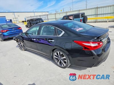 Drugie zdjęcie samochodu z przodu: 2016 NISSAN ALTIMA 2.5 SR VIN:1N4AL3AP6GN383003 - miniatura