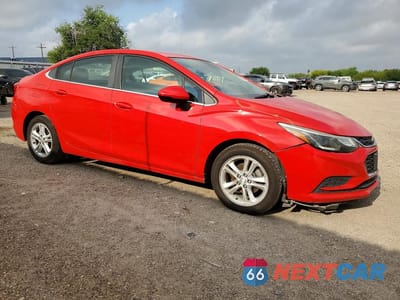 Czwarte zdjęcie samochodu z boku: 2016 CHEVROLET CRUZE LT VIN:1G1BE5SM0G7295215 - miniatura
