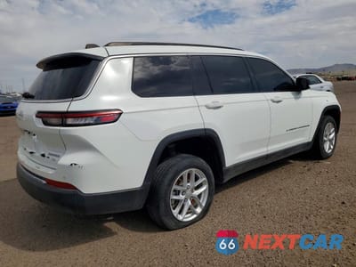 Trzecie zdjęcie samochodu z tyłu: 2024 JEEP GRAND CHEROKEE L LAREDO VIN:1C4RJKAG0R8551233 - miniatura