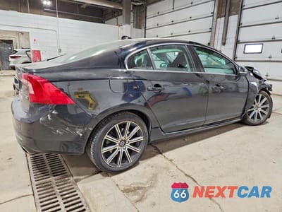 Trzecie zdjęcie samochodu z tyłu: 2017 VOLVO S60 PREMIER VIN:LYV402TK6HB125979 - miniatura