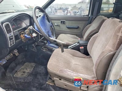 Zdjęcie 7 z 12 samochodu: 1995 NISSAN TRUCK XE V6 VIN:1N6HD16Y3SC449732 - miniatura