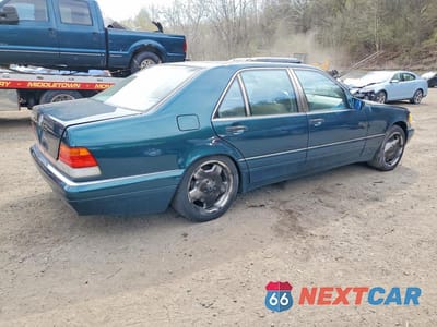 Trzecie zdjęcie samochodu z tyłu: 1996 MERCEDES-BENZ S VIN:WDBGA51E3TA325449 - miniatura