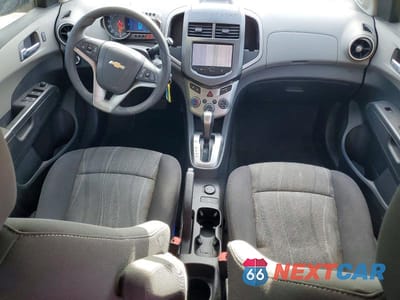 Zdjęcie 8 z 12 samochodu: 2015 CHEVROLET SONIC LT VIN:1G1JC6SH5F4147569 - miniatura