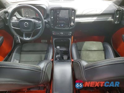 Zdjęcie 8 z 12 samochodu: 2019 VOLVO XC40 T5 MOMENTUM VIN:YV4162XZ0K2004475 - miniatura