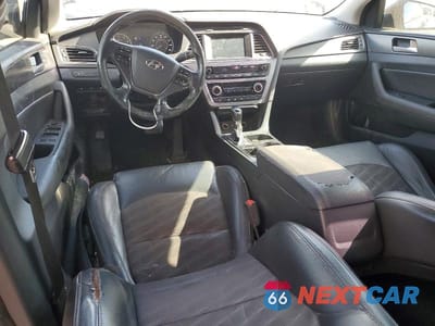 Zdjęcie 8 z 12 samochodu: 2017 HYUNDAI SONATA SPORT VIN:5NPE34AF8HH591507 - miniatura