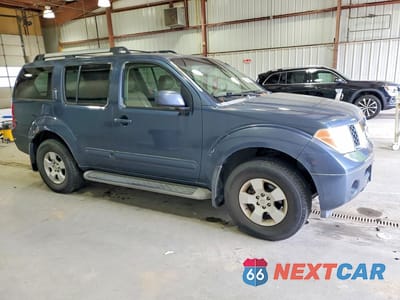 Czwarte zdjęcie samochodu z boku: 2005 NISSAN PATHFINDER XE VIN:5N1AR18W05C769026 - miniatura