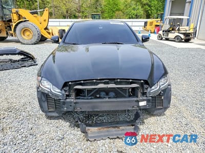 Piąte zdjęcie samochodu w środku: 2016 JAGUAR XJL PORTFOLIO VIN:SAJWJ2GD8G8W02976 - miniatura