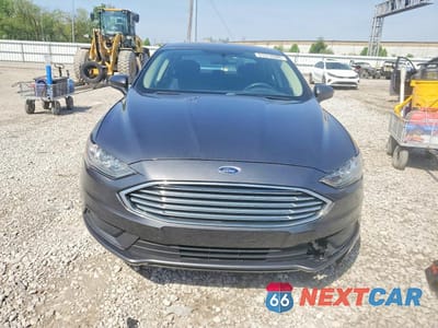Piąte zdjęcie samochodu w środku: 2018 FORD FUSION SE VIN:3FA6P0HD8JR160647 - miniatura