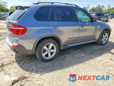 Trzecie zdjęcie samochodu z tyłu: 2008 BMW X5 3.0I VIN:5UXFE435X8L000171 - miniatura