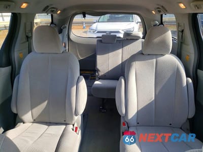 Zdjęcie 10 z 13 samochodu: 2013 TOYOTA SIENNA LE 7-PASSENGER VIN:5TDJK3DC2DS067433 - miniatura