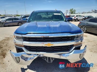 Piąte zdjęcie samochodu w środku: 2017 CHEVROLET SILVERADO C1500 LT VIN:1GCRCREC0HZ100807 - miniatura