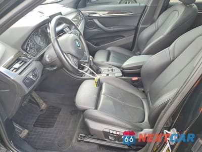 Zdjęcie 7 z 12 samochodu: 2018 BMW X1 XDRIVE28I VIN:WBXHT3C38J5L26315 - miniatura