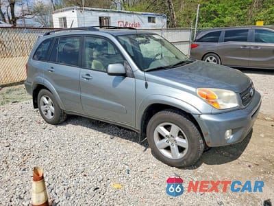 Czwarte zdjęcie samochodu z boku: 2005 TOYOTA RAV4 BASE VIN:JTEHD20V150052061 - miniatura