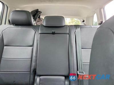 Zdjęcie 10 z 14 samochodu: 2021 VOLKSWAGEN TIGUAN SE VIN:3VV3B7AXXMM017971 - miniatura