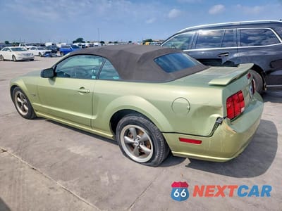 Drugie zdjęcie samochodu z przodu: 2005 FORD MUSTANG GT VIN:1ZVFT85H555211569 - miniatura