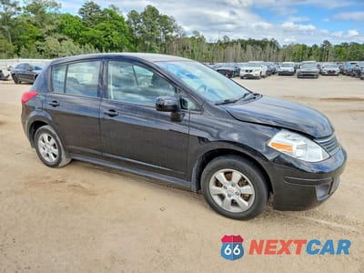 Czwarte zdjęcie samochodu z boku: 2009 NISSAN VERSA 1.8 S VIN:3N1BC13E39L407794 - miniatura