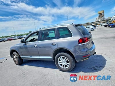 Drugie zdjęcie samochodu z przodu: 2010 VOLKSWAGEN TOUAREG V6 VIN:WVGBF7A95AD002040 - miniatura