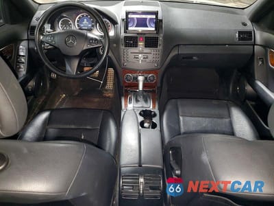 Zdjęcie 8 z 12 samochodu: 2010 MERCEDES-BENZ C 300 4MATIC VIN:WDDGF8BB1AR127109 - miniatura