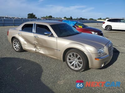 Czwarte zdjęcie samochodu z boku: 2006 CHRYSLER 300C VIN:2C3KA63H06H281851 - miniatura