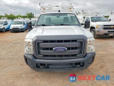 Piąte zdjęcie samochodu w środku: 2013 FORD F350 SUPER DUTY UTILITY / SERVICE TRUCK VIN:1FDRF3A64DEB92697 - miniatura