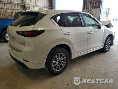 Piąte zdjęcie samochodu w środku: 2024 MAZDA CX-5 PREFERRED VIN:JM3KFBCL4R0531795 - miniatura