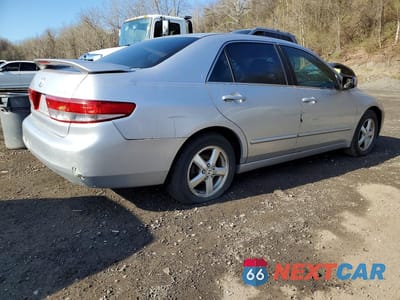 Trzecie zdjęcie samochodu z tyłu: 2003 HONDA ACCORD EX VIN:1HGCM56743A141320 - miniatura