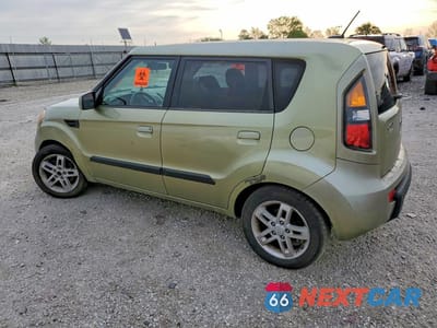 Drugie zdjęcie samochodu z przodu: 2010 KIA SOUL + VIN:KNDJT2A24A7066969 - miniatura