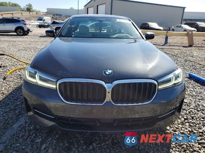 Piąte zdjęcie samochodu w środku: 2021 BMW 530 XI VIN:WBA13BJ0XMWX05040 - miniatura