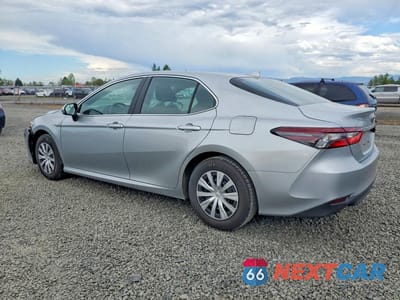 Drugie zdjęcie samochodu z przodu: 2021 TOYOTA CAMRY LE VIN:4T1C31AK4MU022054 - miniatura
