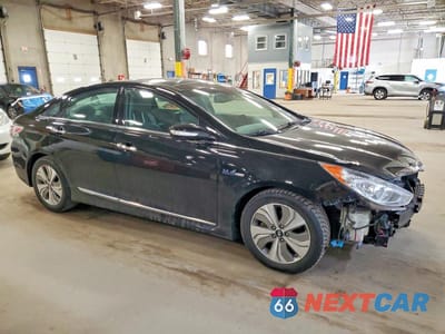 Czwarte zdjęcie samochodu z boku: 2014 HYUNDAI SONATA HYBRID LIMITED VIN:KMHEC4A46EA115821 - miniatura