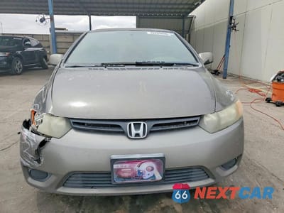 Piąte zdjęcie samochodu w środku: 2008 HONDA CIVIC LX VIN:2HGFG11658H549264 - miniatura