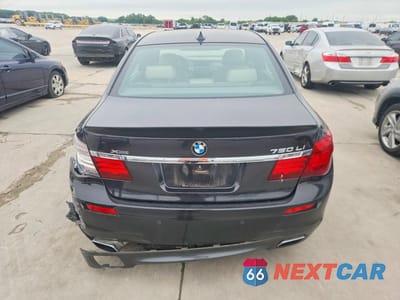 Zdjęcie 6 z 12 samochodu: 2013 BMW 750 LXI VIN:WBAYF8C51DD140724 - miniatura