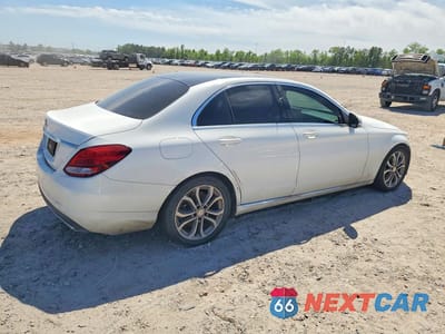 Trzecie zdjęcie samochodu z tyłu: 2017 MERCEDES-BENZ C 300 VIN:55SWF4JB8HU196250 - miniatura