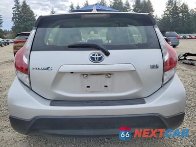 Zdjęcie 6 z 12 samochodu: 2017 TOYOTA PRIUS C FOUR VIN:JTDKDTB36H1593942 - miniatura