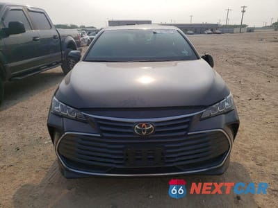 Piąte zdjęcie samochodu w środku: 2020 TOYOTA AVALON XLE VIN:4T1AZ1FB4LU046528 - miniatura