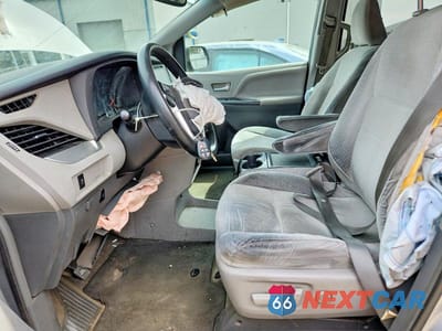 Zdjęcie 7 z 13 samochodu: 2015 TOYOTA SIENNA LE VIN:5TDKK3DC2FS550976 - miniatura