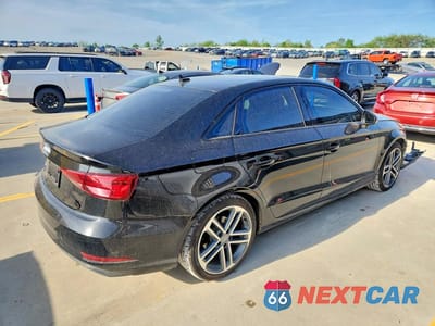 Trzecie zdjęcie samochodu z tyłu: 2019 AUDI A3 PREMIUM VIN:WAUAUGFF1KA083817 - miniatura