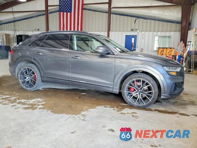 Czwarte zdjęcie samochodu z boku: 2020 AUDI Q8 PRESTIGE S-LINE VIN:WA1FVAF13LD007758 - miniatura
