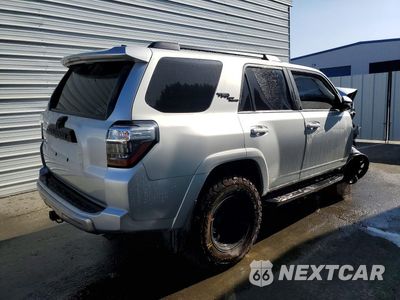 Trzecie zdjęcie samochodu z tyłu: 2024 TOYOTA 4RUNNER TRD OFF-ROAD PREMIUM VIN:JTERU5JRXR6225084 - miniatura