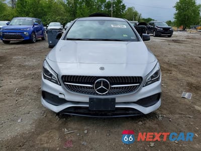 Piąte zdjęcie samochodu w środku: 2019 MERCEDES-BENZ CLA 250 4MATIC VIN:WDDSJ4GB8KN725779 - miniatura