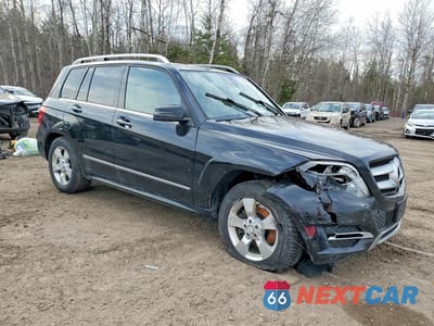 Czwarte zdjęcie samochodu z boku: 2015 MERCEDES-BENZ GLK 250 BLUETEC VIN:WDCGG0EB7FG425326 - miniatura