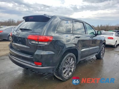 Trzecie zdjęcie samochodu z tyłu: 2021 JEEP GRAND CHEROKEE OVERLAND VIN:1C4RJFCG4MC582706 - miniatura