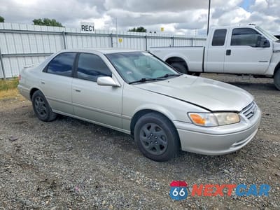 Czwarte zdjęcie samochodu z boku: 2000 TOYOTA CAMRY LE V6 VIN:JT2BF28K2Y0251180 - miniatura