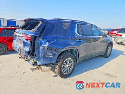 Trzecie zdjęcie samochodu z tyłu: 2023 CHEVROLET TRAVERSE LT VIN:1GNERGKW0PJ139031 - miniatura