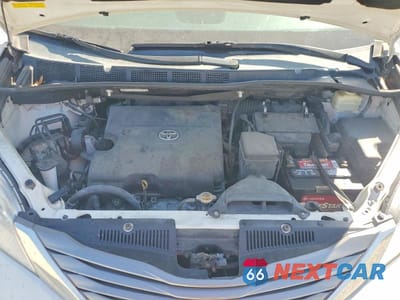 Zdjęcie 12 z 13 samochodu: 2016 TOYOTA SIENNA XLE 8-PASSENGER VIN:5TDYK3DC7GS722785 - miniatura