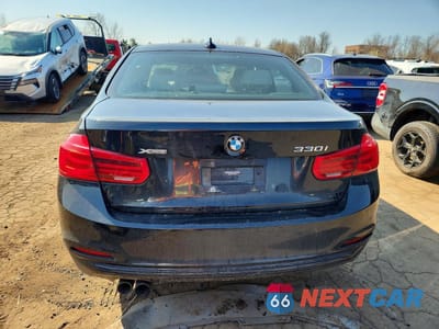 Zdjęcie 6 z 11 samochodu: 2018 BMW 330 XI VIN:WBA8D9C57JEM32119 - miniatura