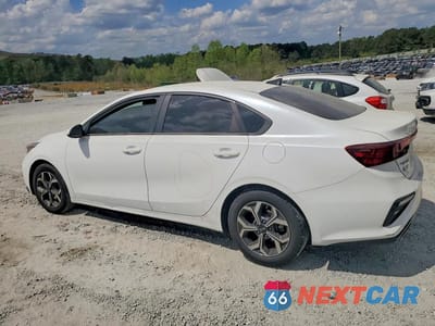 Drugie zdjęcie samochodu z przodu: 2021 KIA FORTE LXS VIN:3KPF24AD3ME299316 - miniatura