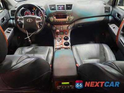 Zdjęcie 8 z 14 samochodu: 2011 TOYOTA HIGHLANDER LIMITED VIN:5TDDK3EH0BS091833 - miniatura