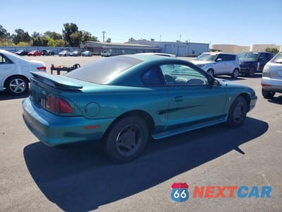 Trzecie zdjęcie samochodu z tyłu: 1998 FORD MUSTANG VIN:1FAFP4040WF186523 - miniatura